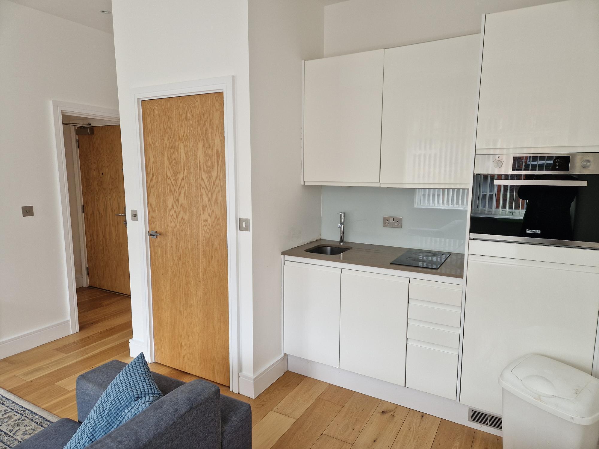Flat Park Street West in Luton