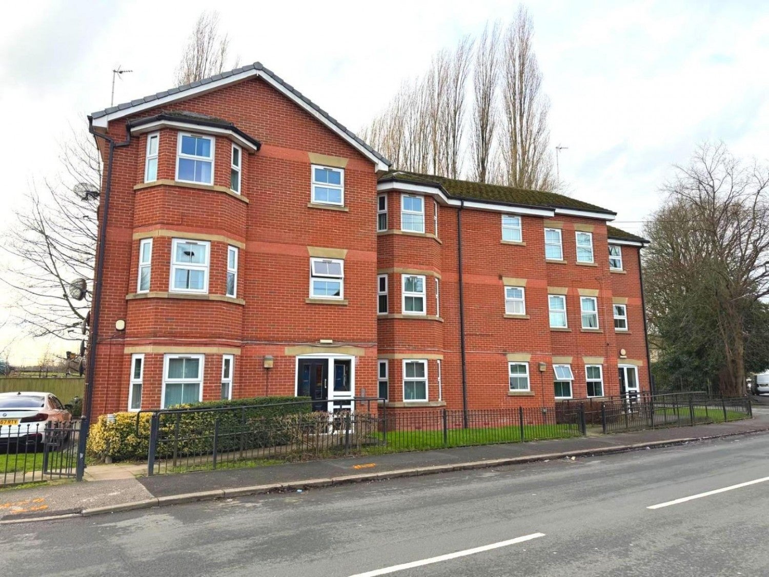 Flat Peel Green Road in Salford