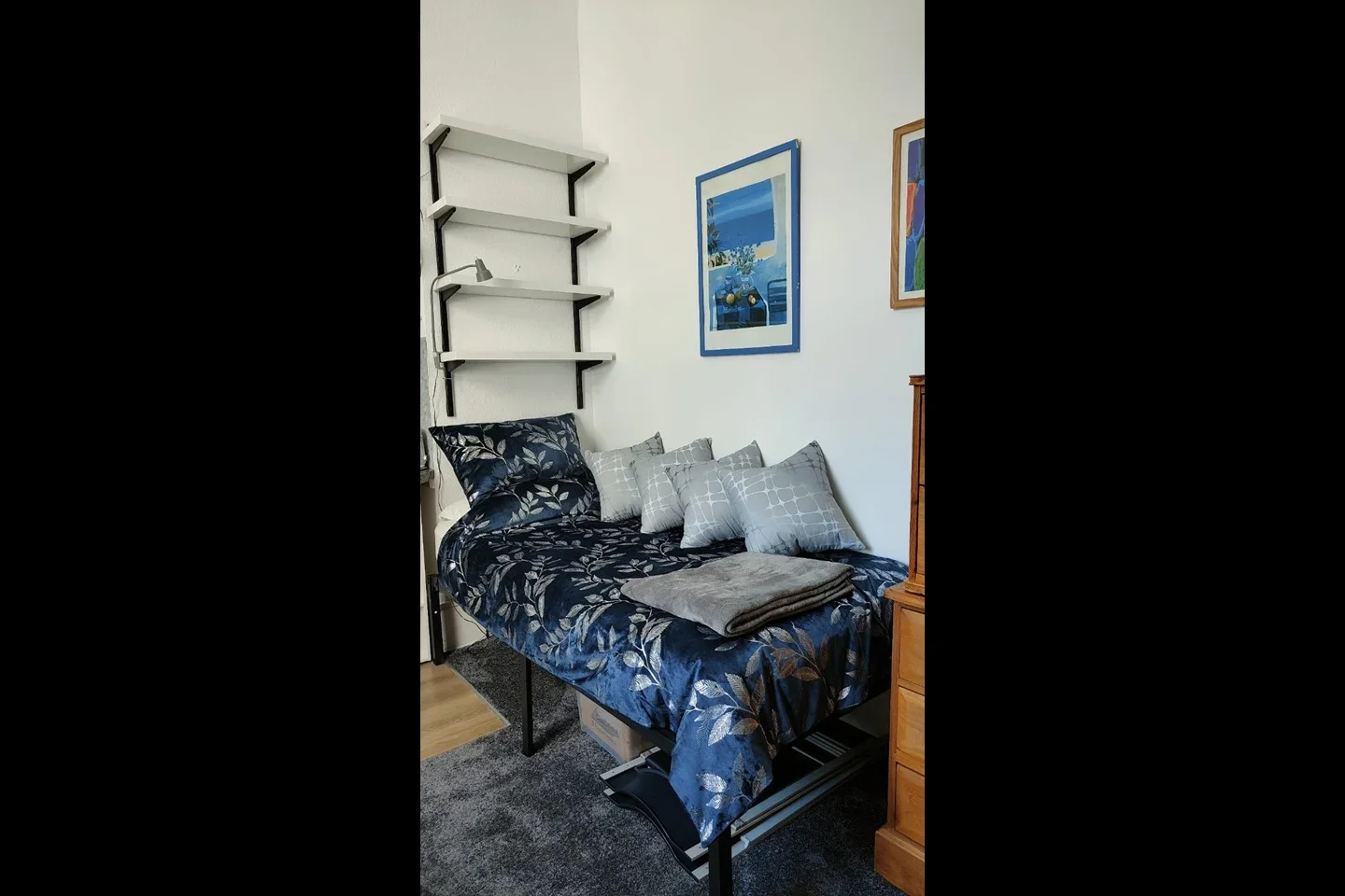 Room South Hill Park Gardens in Greater London