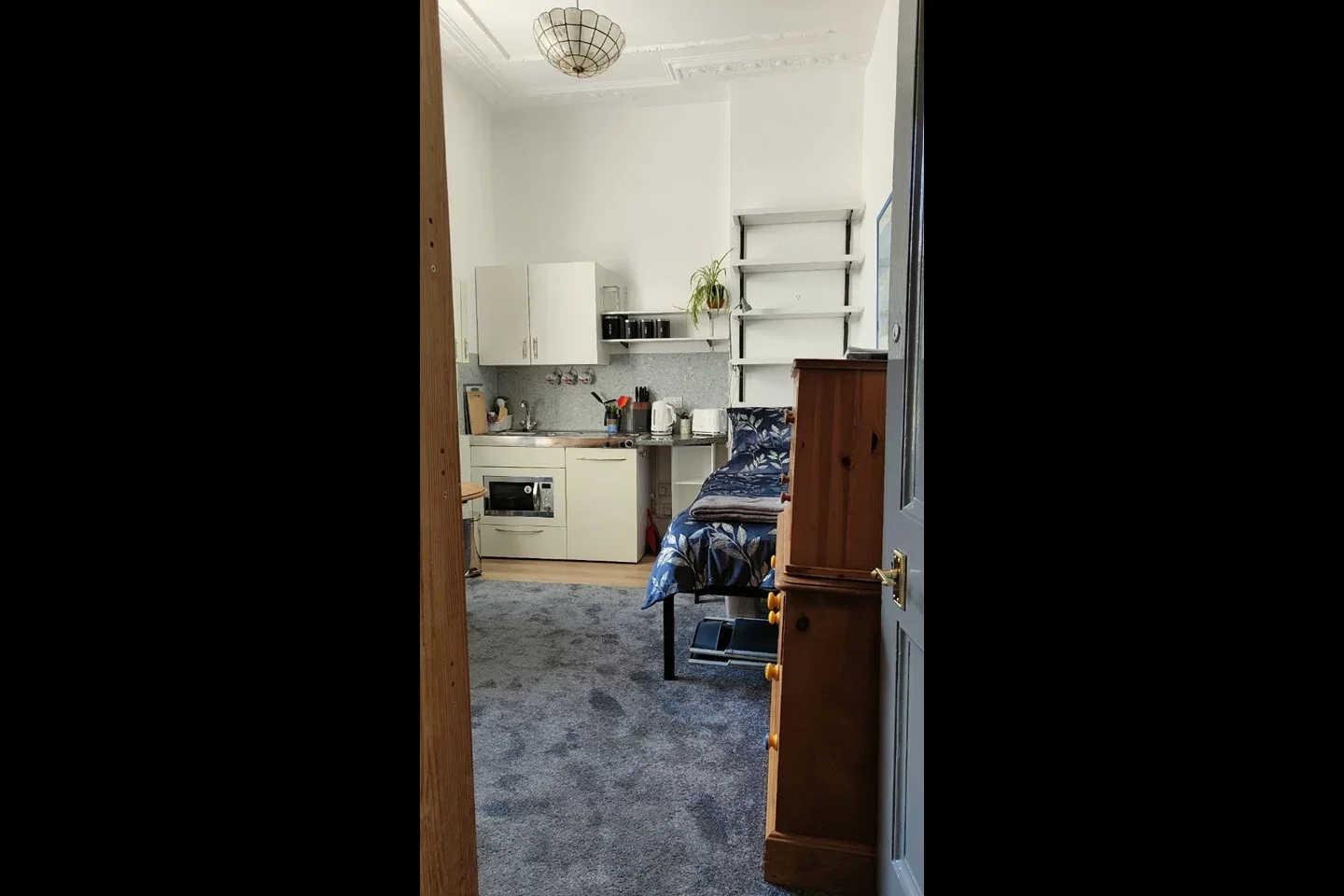 Room South Hill Park Gardens in Greater London