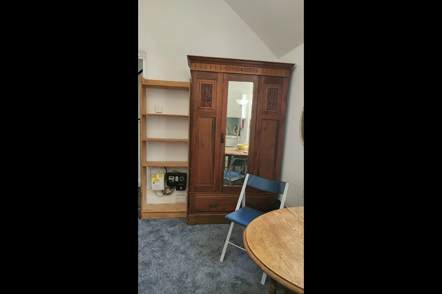 Room South Hill Park Gardens in Greater London