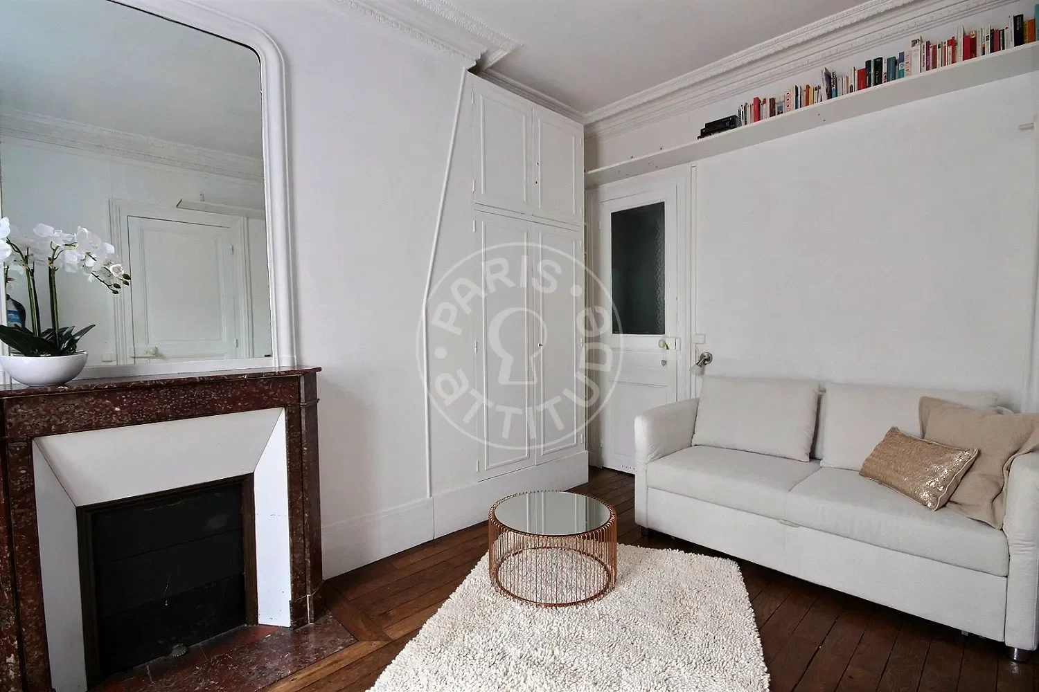 Appartement Rue du Sergent Hoff à Paris