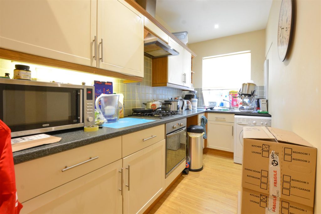 Flat Wootton Mount in Bournemouth