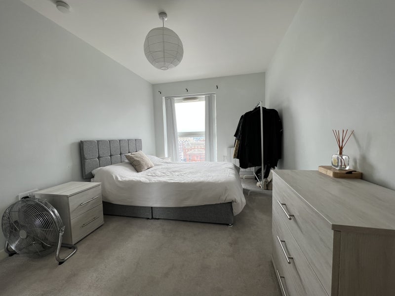 Room New York Road in Leeds
