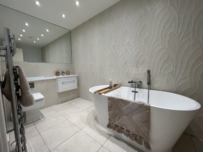 Room New York Road in Leeds