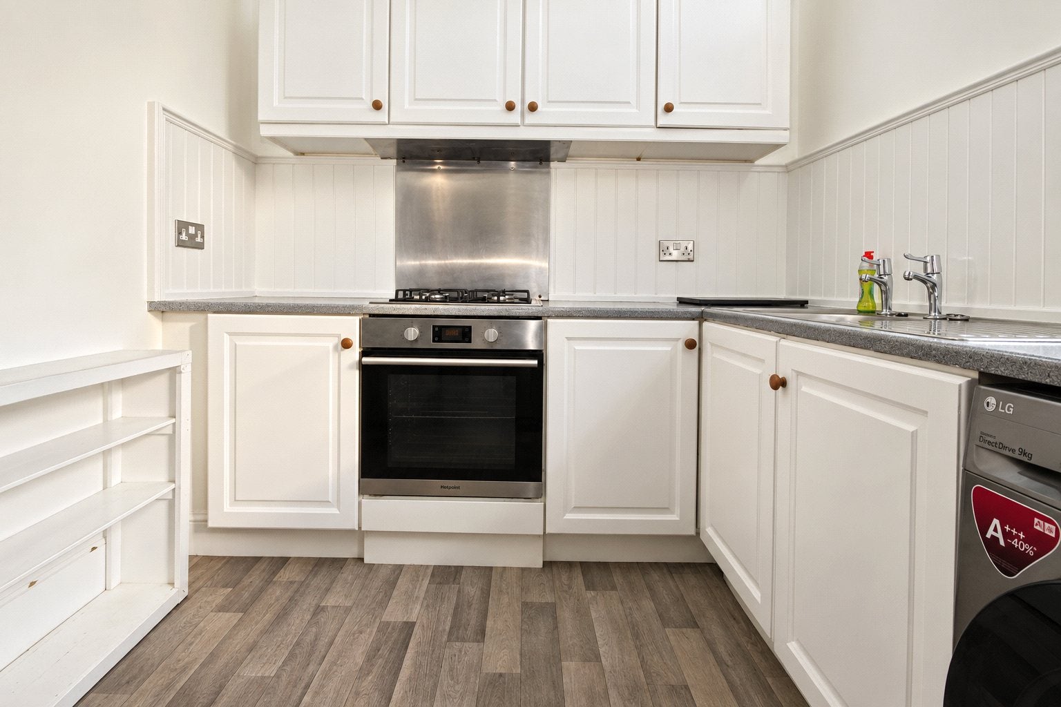 Flat Selhurst Road in Greater London