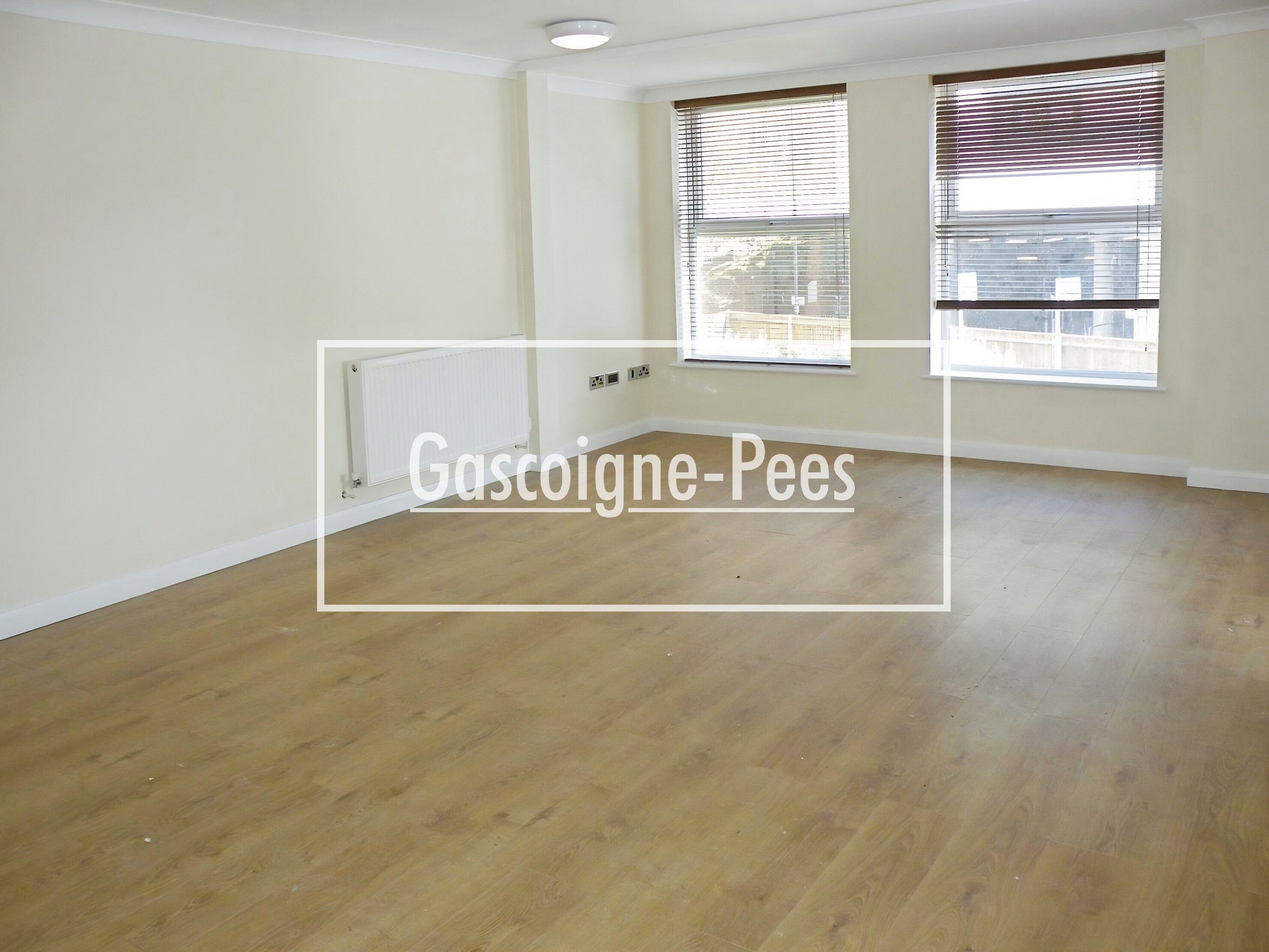 Flat Southwell Park Road in Surrey Heath