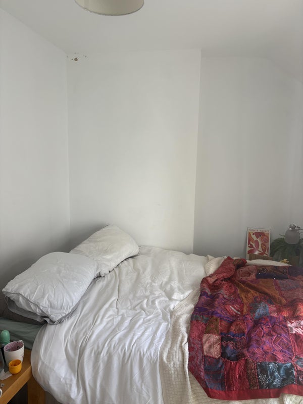 Room Diana Street in Cardiff