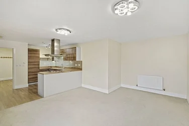 Flat St George's Grove in Greater London