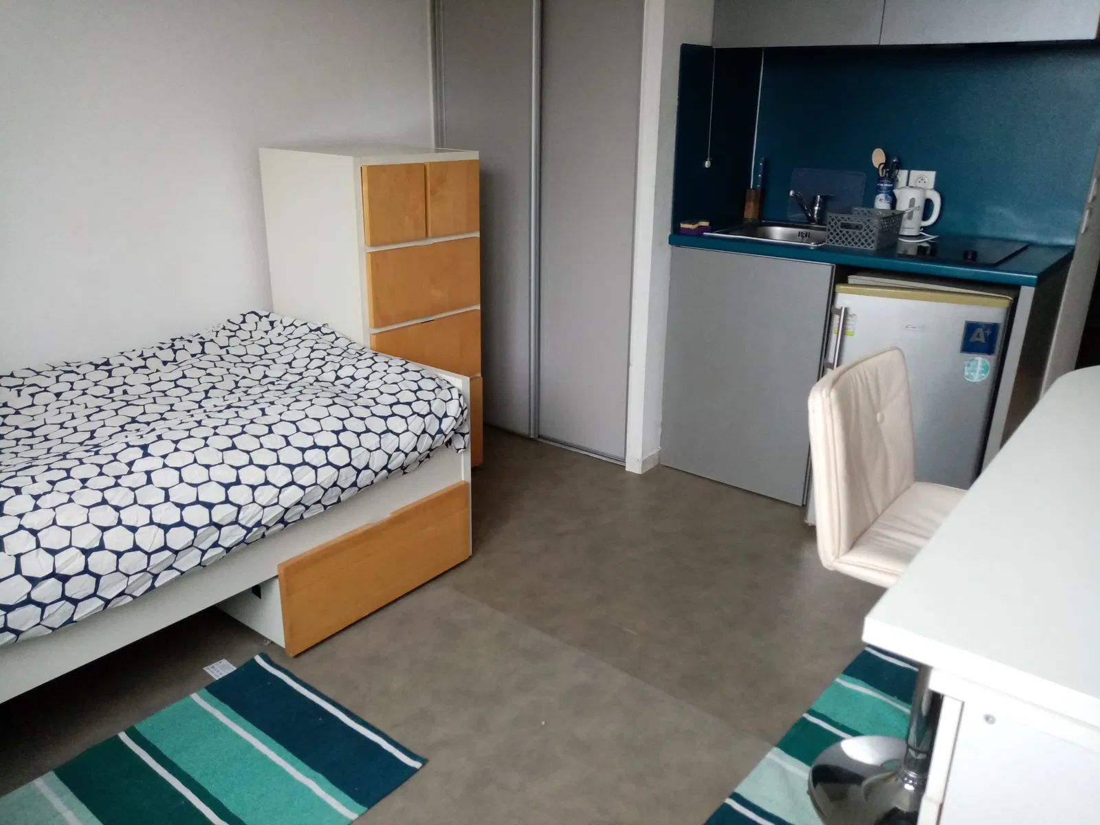 Chambre Autopont Poincaré à Caluire-et-Cuire
