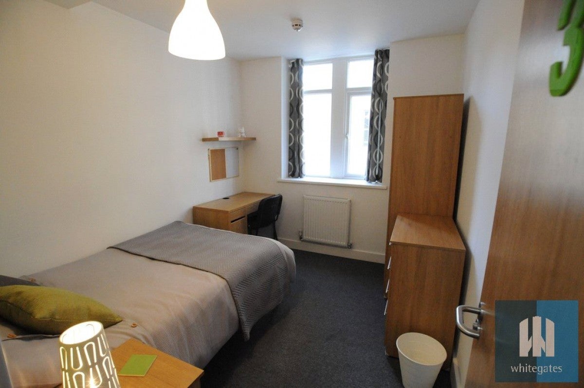 Room Firth Street in Kirklees