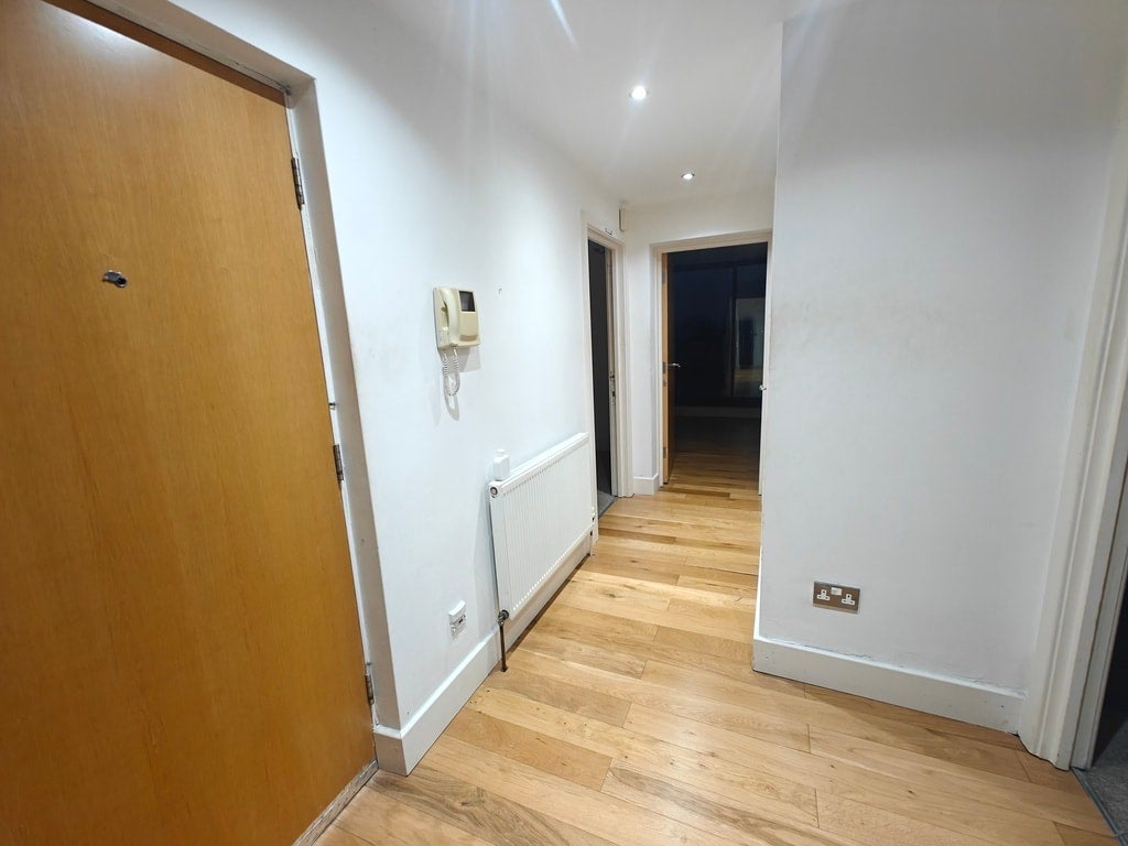 Room Green Street in Greater London