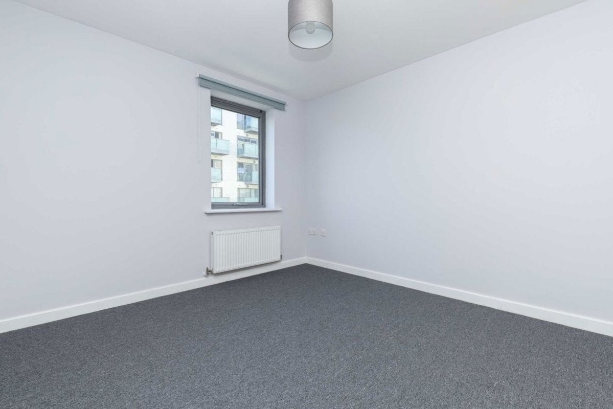 Flat Stainsby Road in Greater London