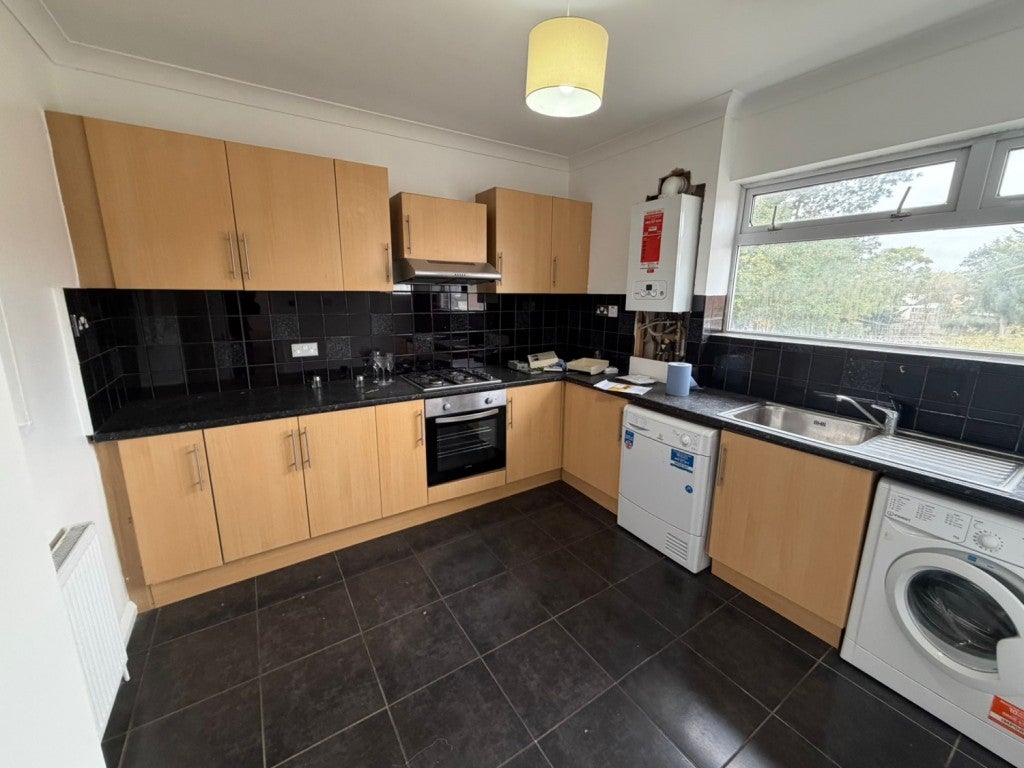 Flat Joel Street in Greater London