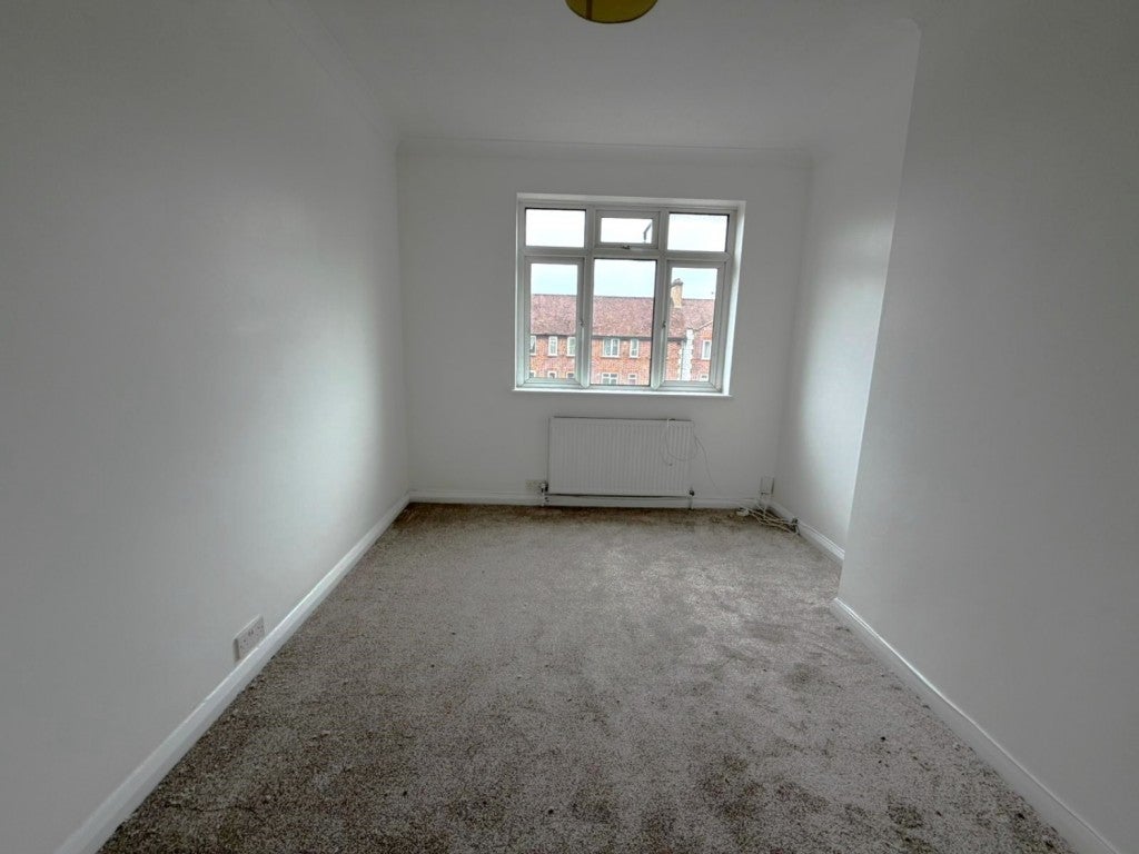 Flat Joel Street in Greater London