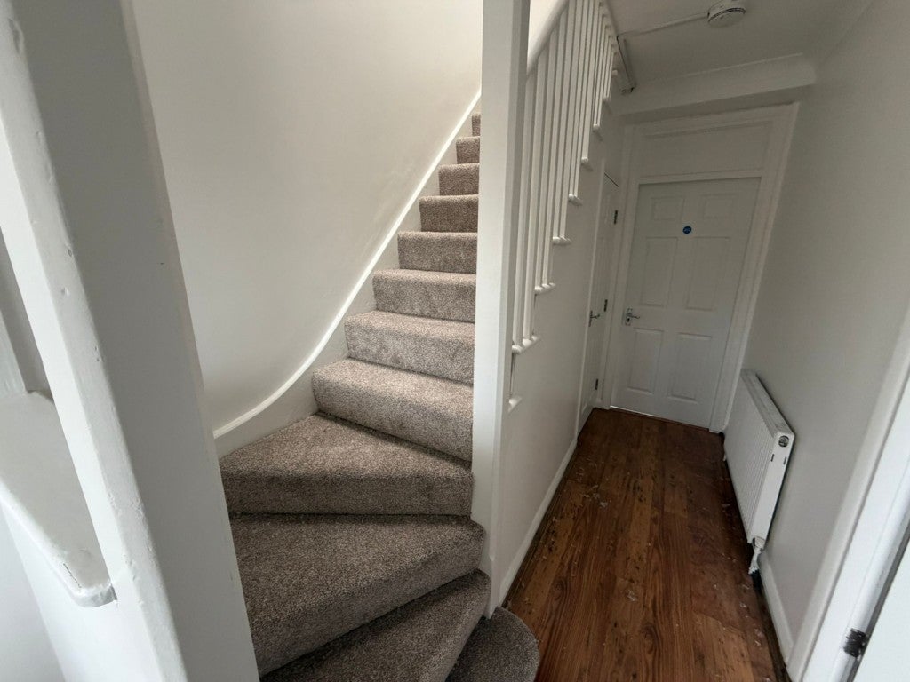 Flat Joel Street in Greater London