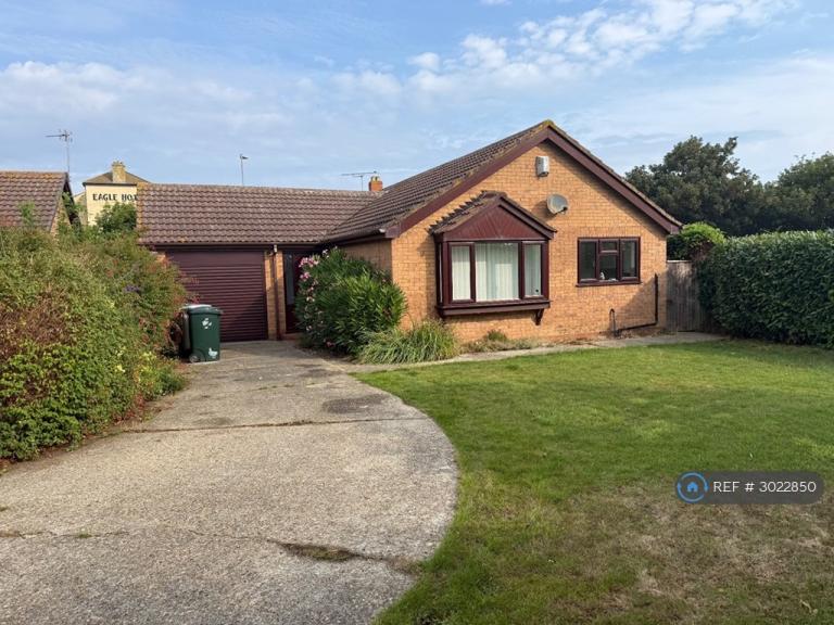 House Dymoke Close in East Lindsey