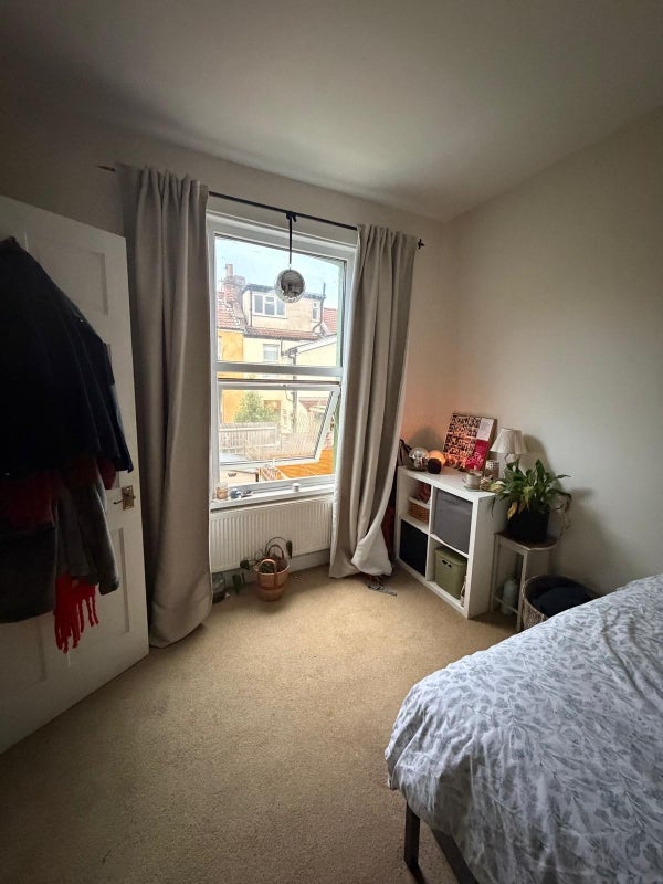 Room Exmoor Street in Bristol