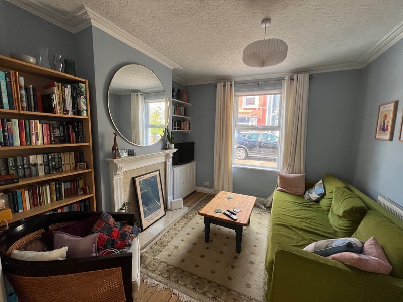 Room Exmoor Street in Bristol