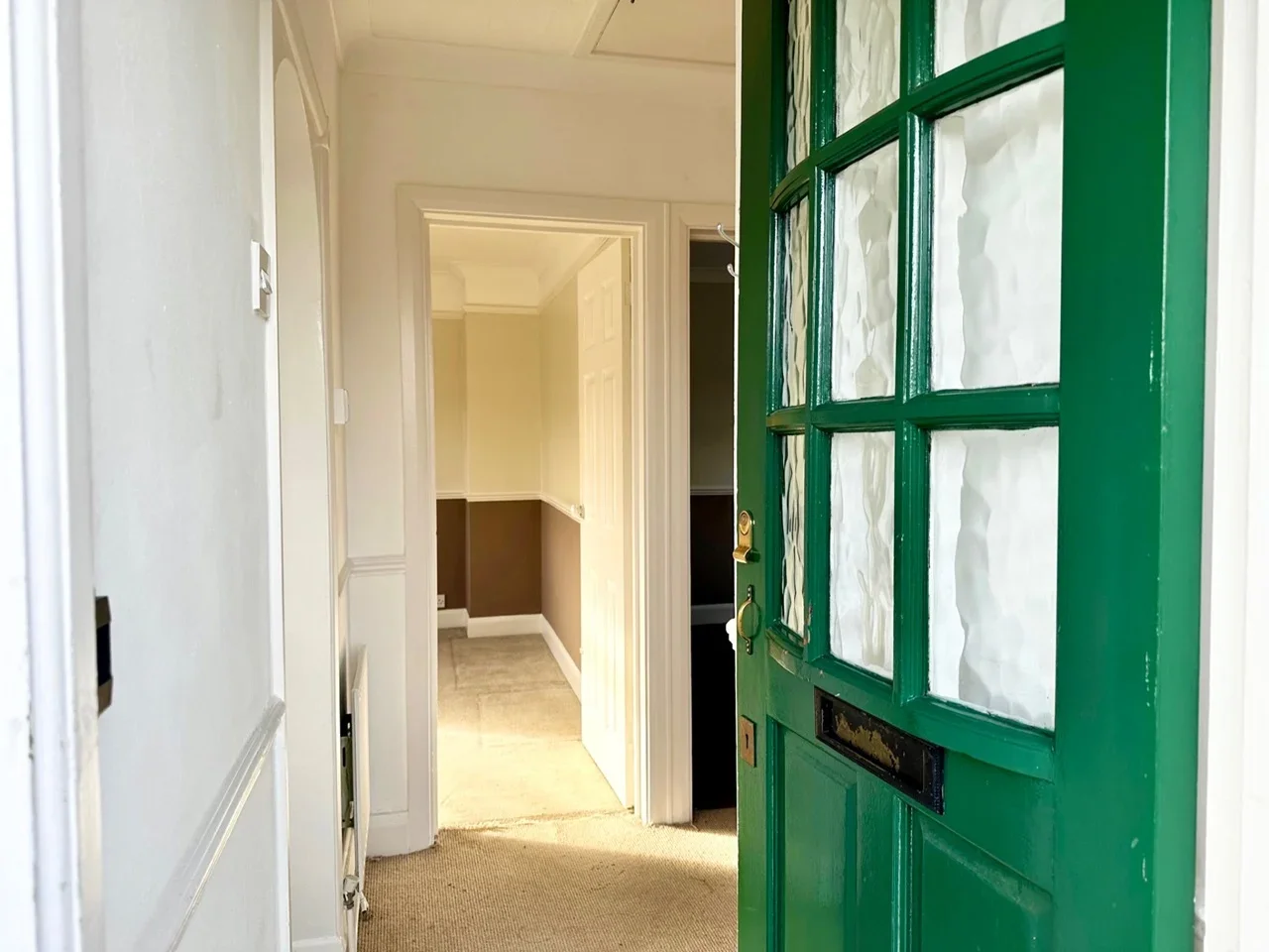 Flat Brangwyn Crescent in Greater London