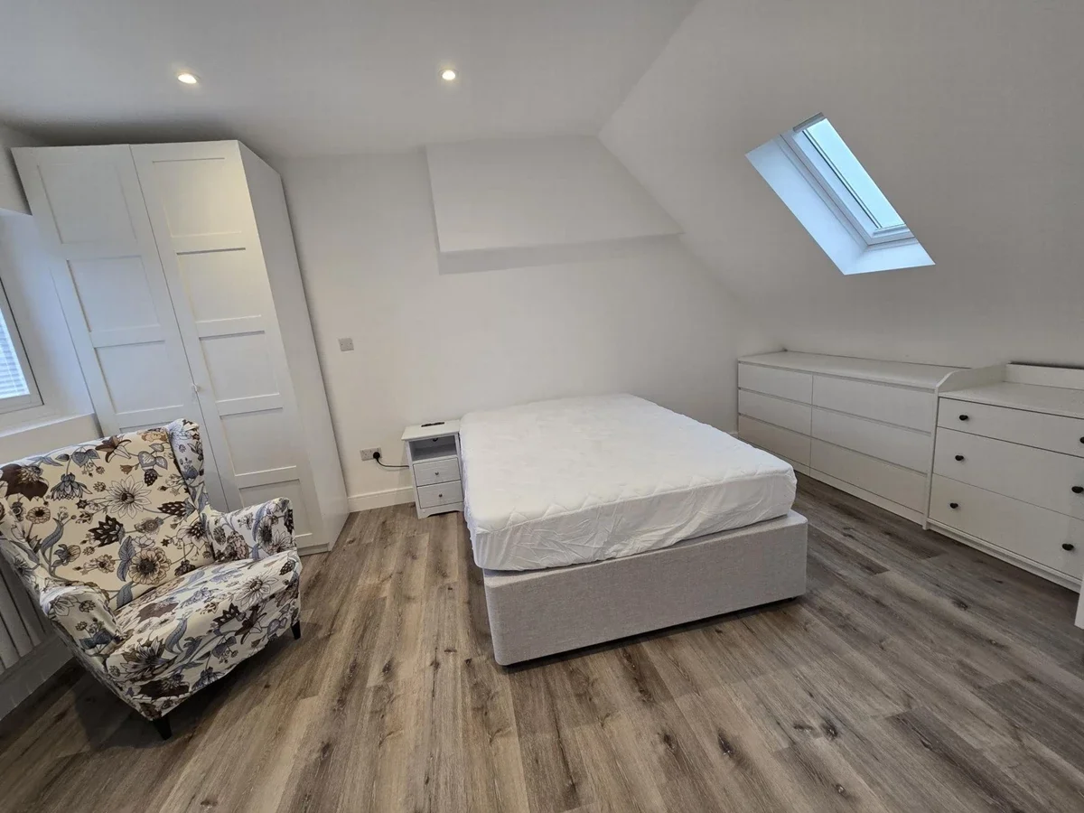 Flat Saint David's Place in Greater London