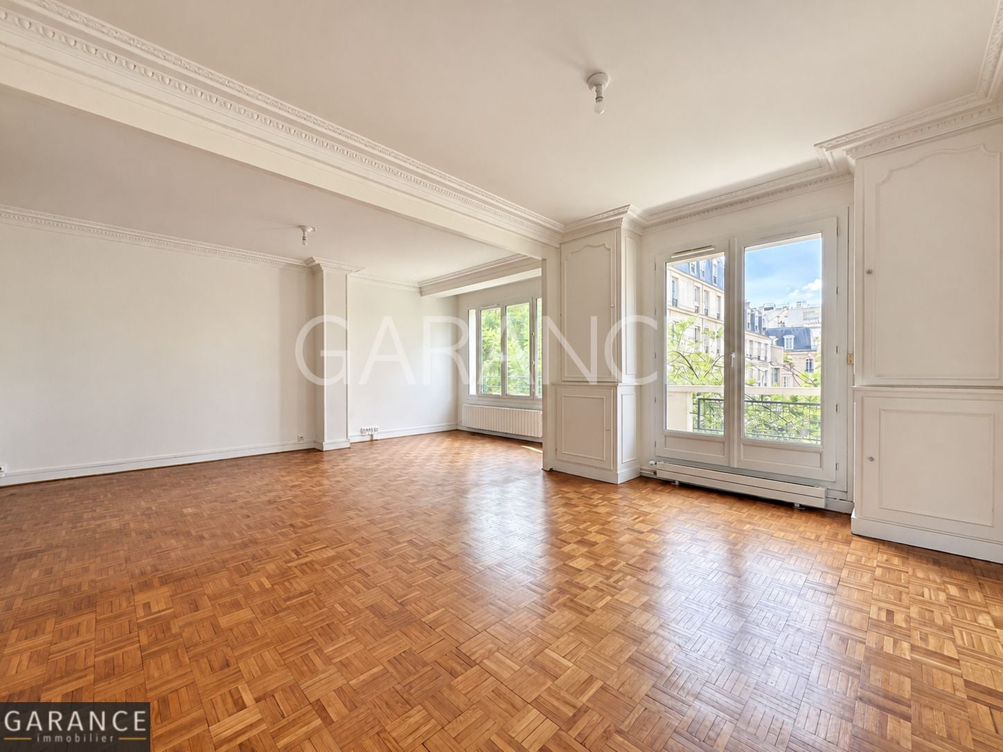 Flat Rue du Moulin Vert in Paris