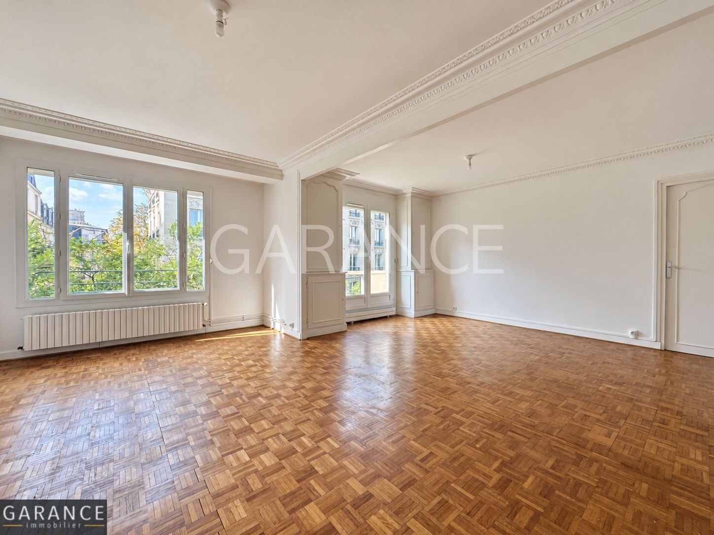 Flat Rue du Moulin Vert in Paris