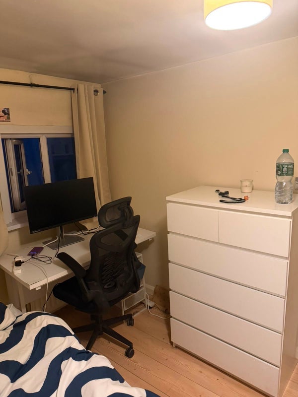 Room Landor Road in Greater London
