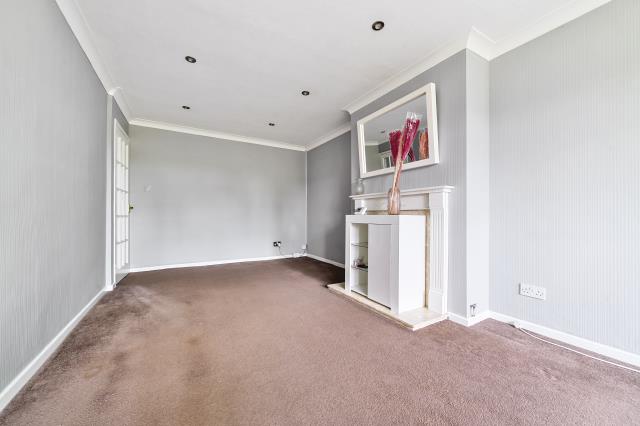 Flat Hadley Road in London