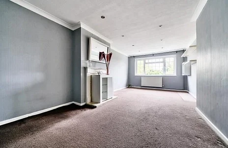 Flat Hadley Road in London