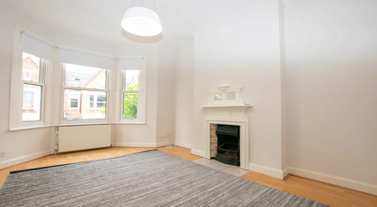Flat Beechdale Road in Greater London