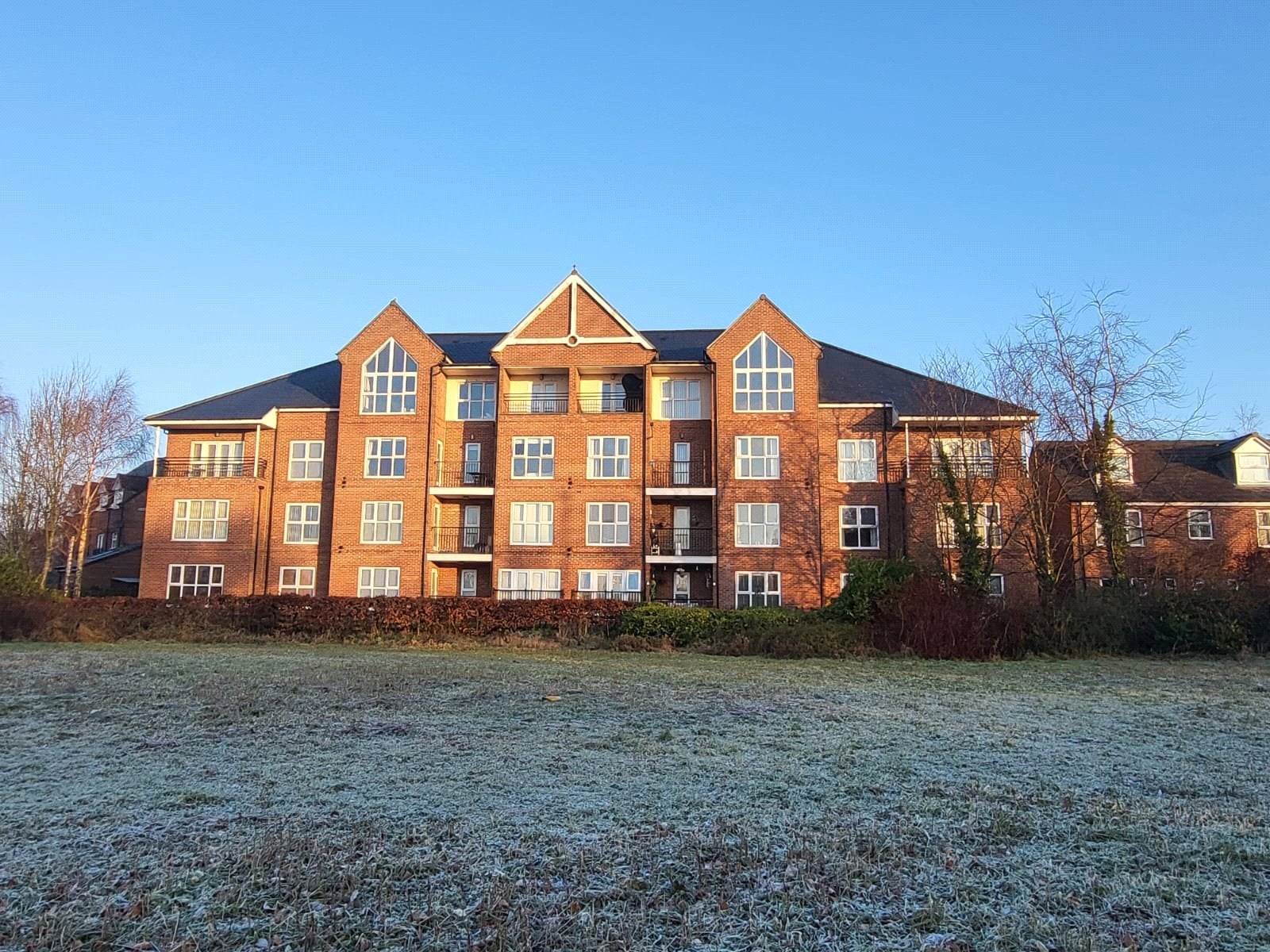 Flat Roundhaven in Durham