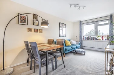 Flat Sinclair Estate in Greater London