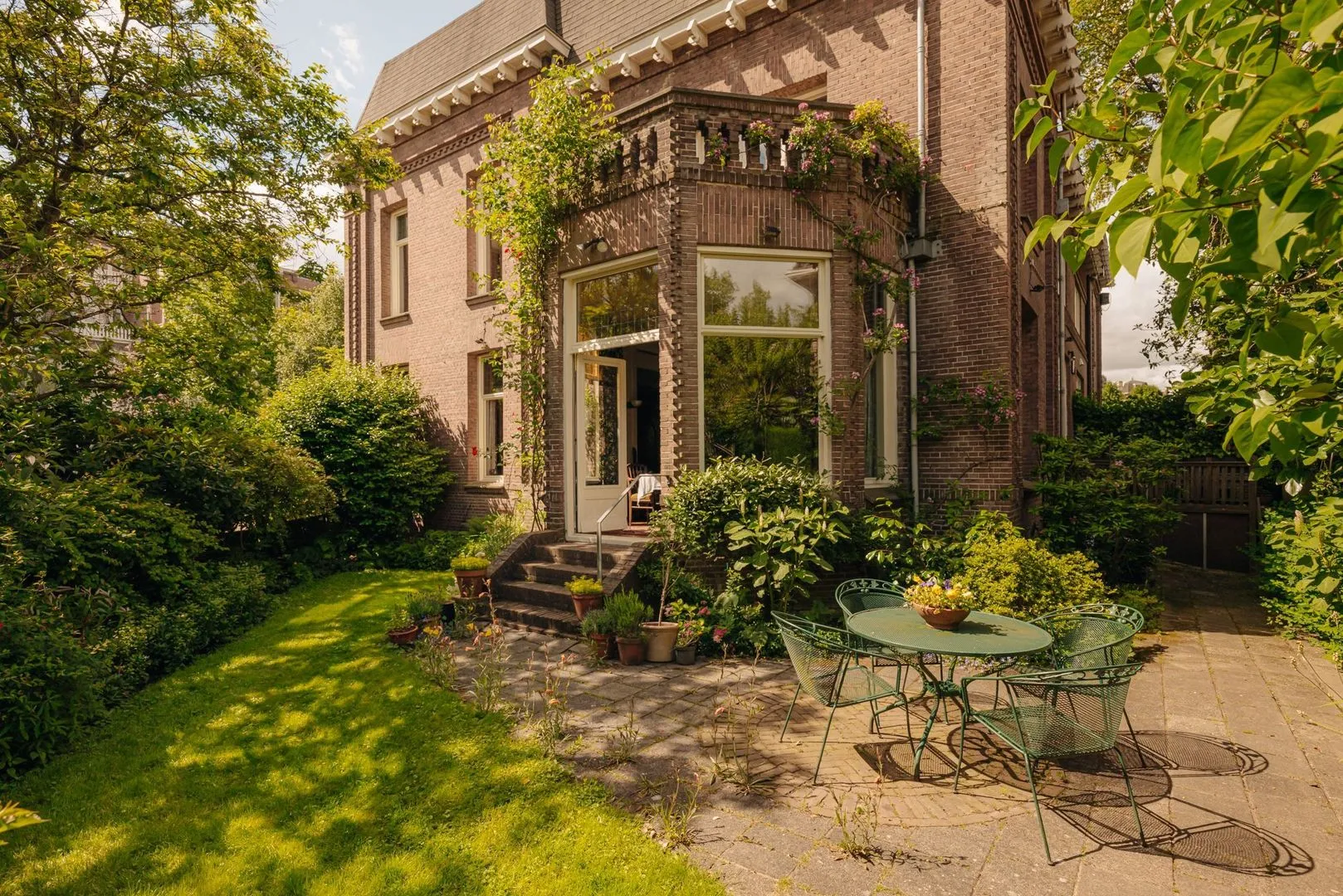 Twee-onder-één-kap te koop: Sophialaan 14, Amsterdam