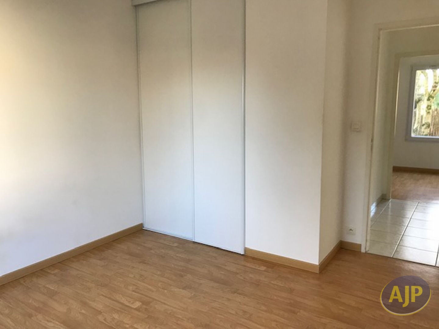 Appartement D 9 à Nouans-les-Fontaines