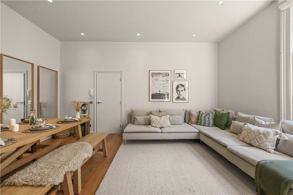 Flat Bingham Place in City of Westminster