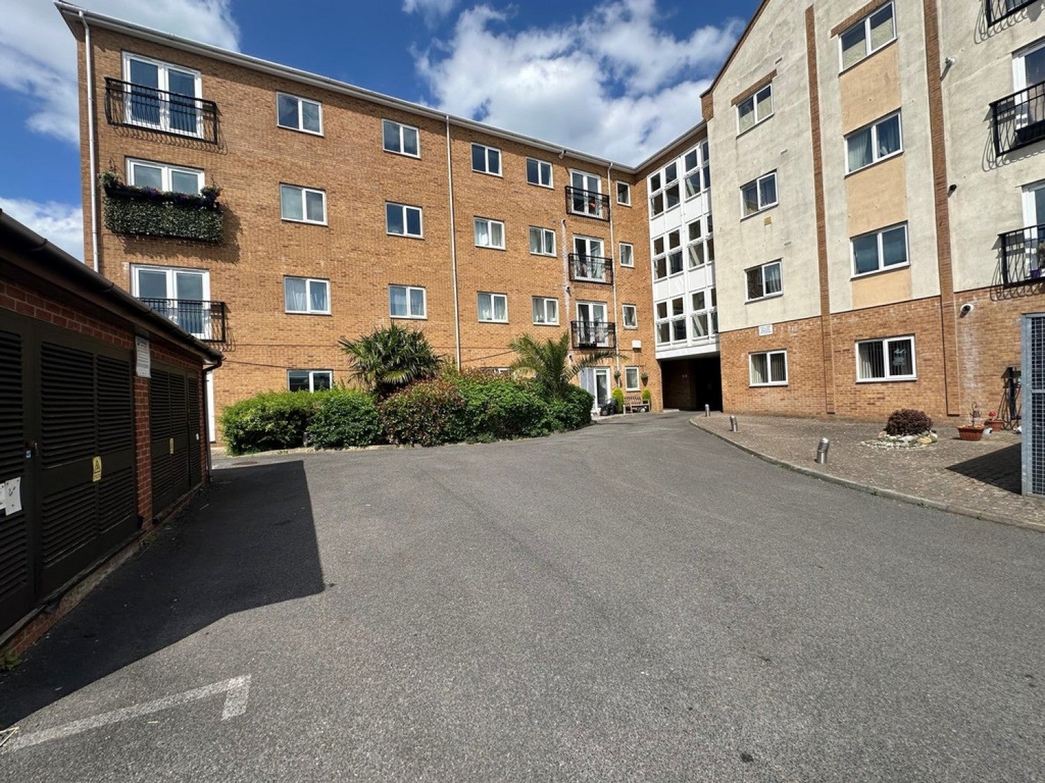 Flat Wootton Street in Portsmouth