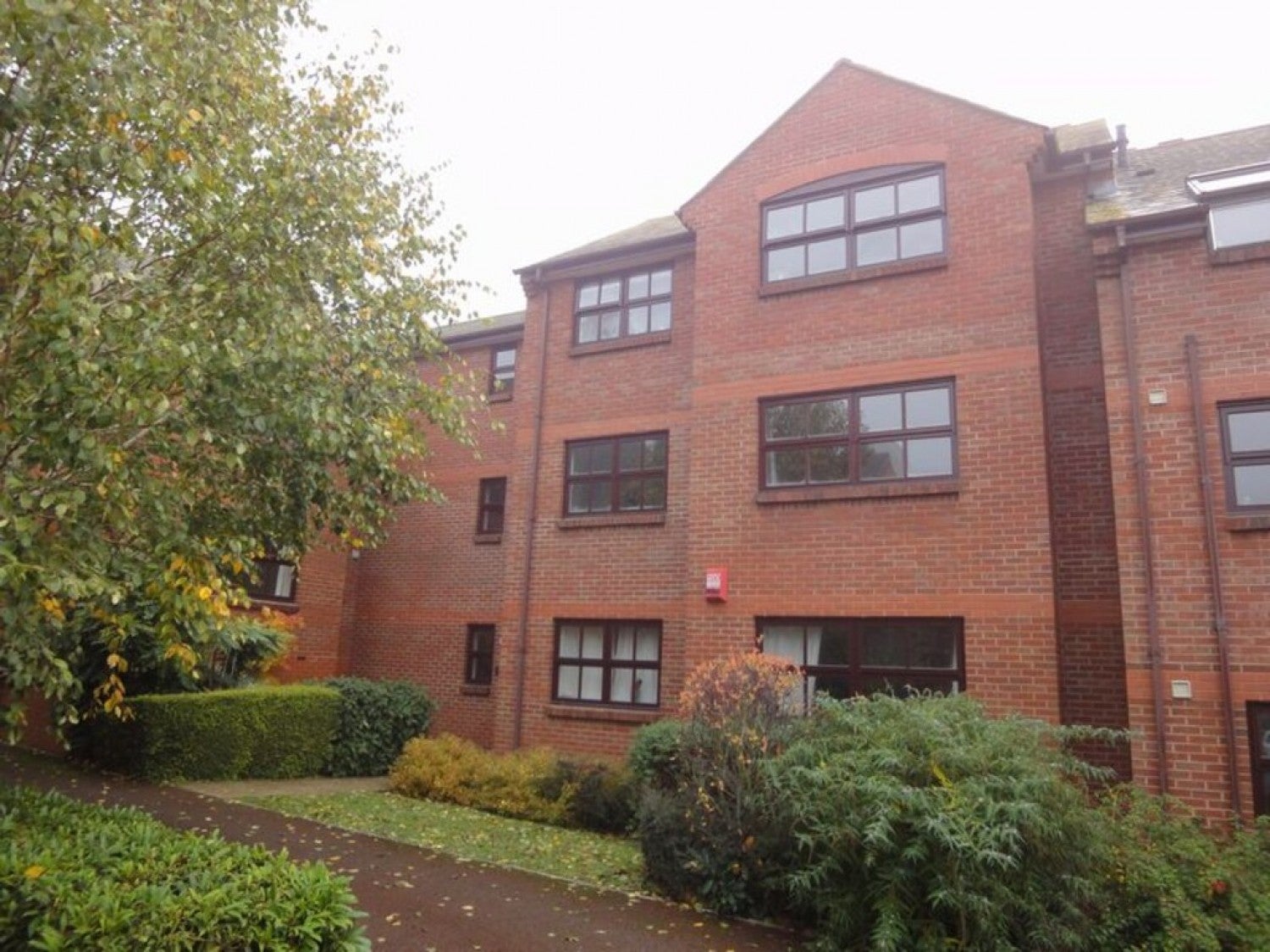 Flat Weirfield Path in Exeter