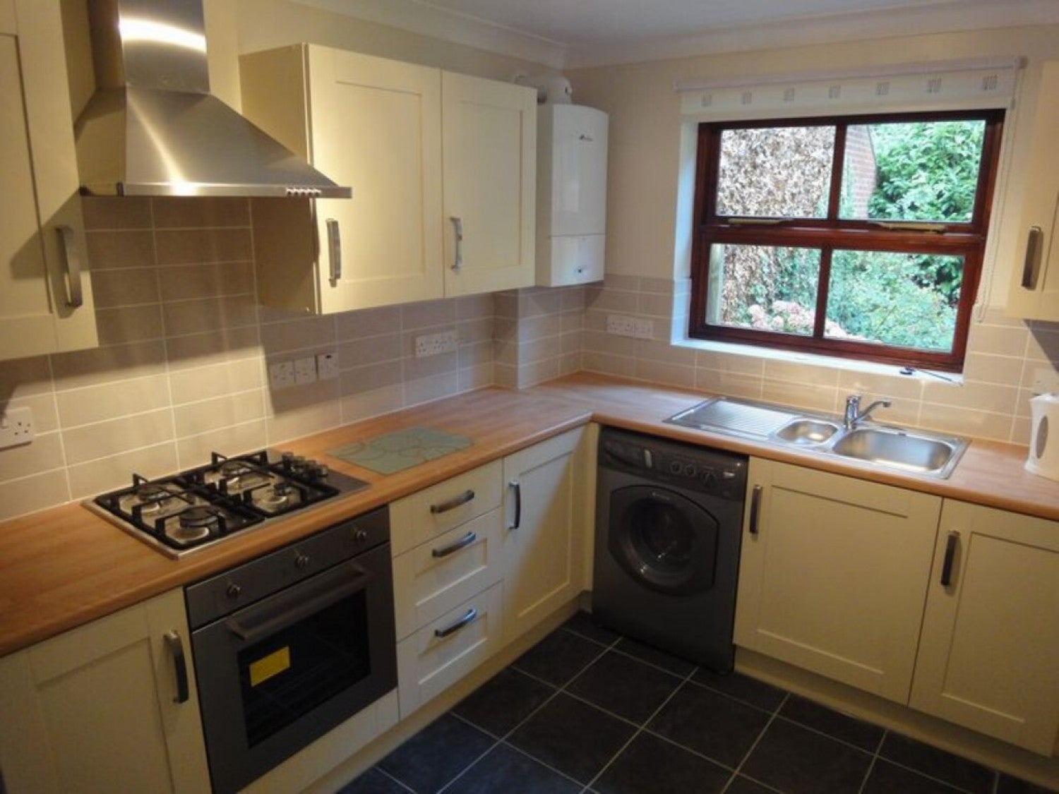 Flat Weirfield Path in Exeter