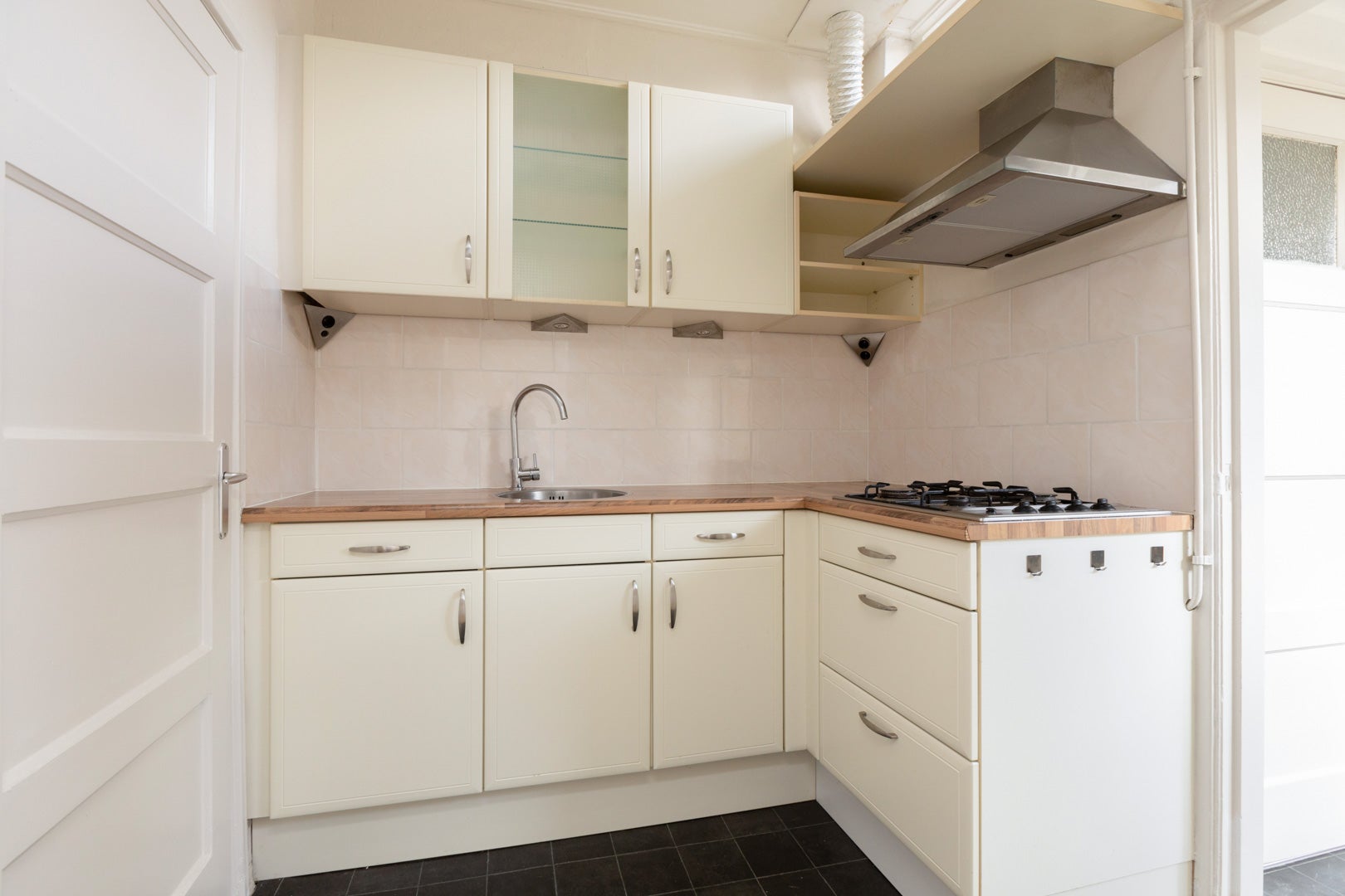 Hoekwoning te koop: Ubbo Emmiusstraat 32, Sneek