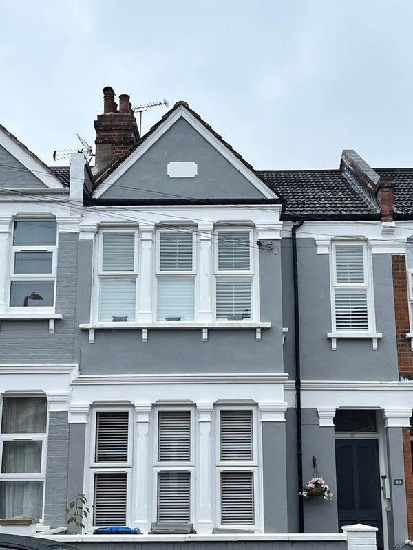 Flat Larch Road in London