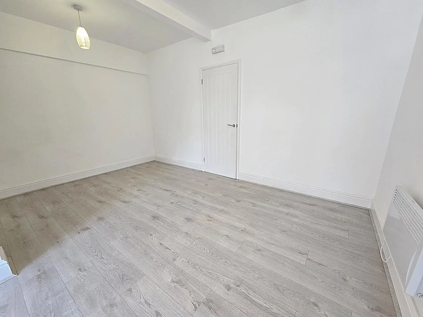 Flat Holbrook Avenue in Rugby