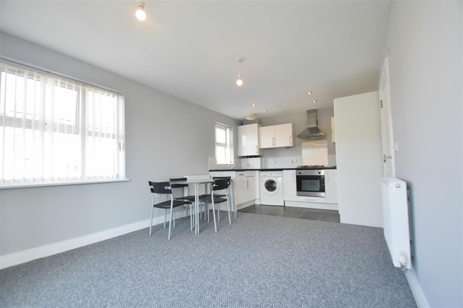 Flat Hardy Mews in Greater London