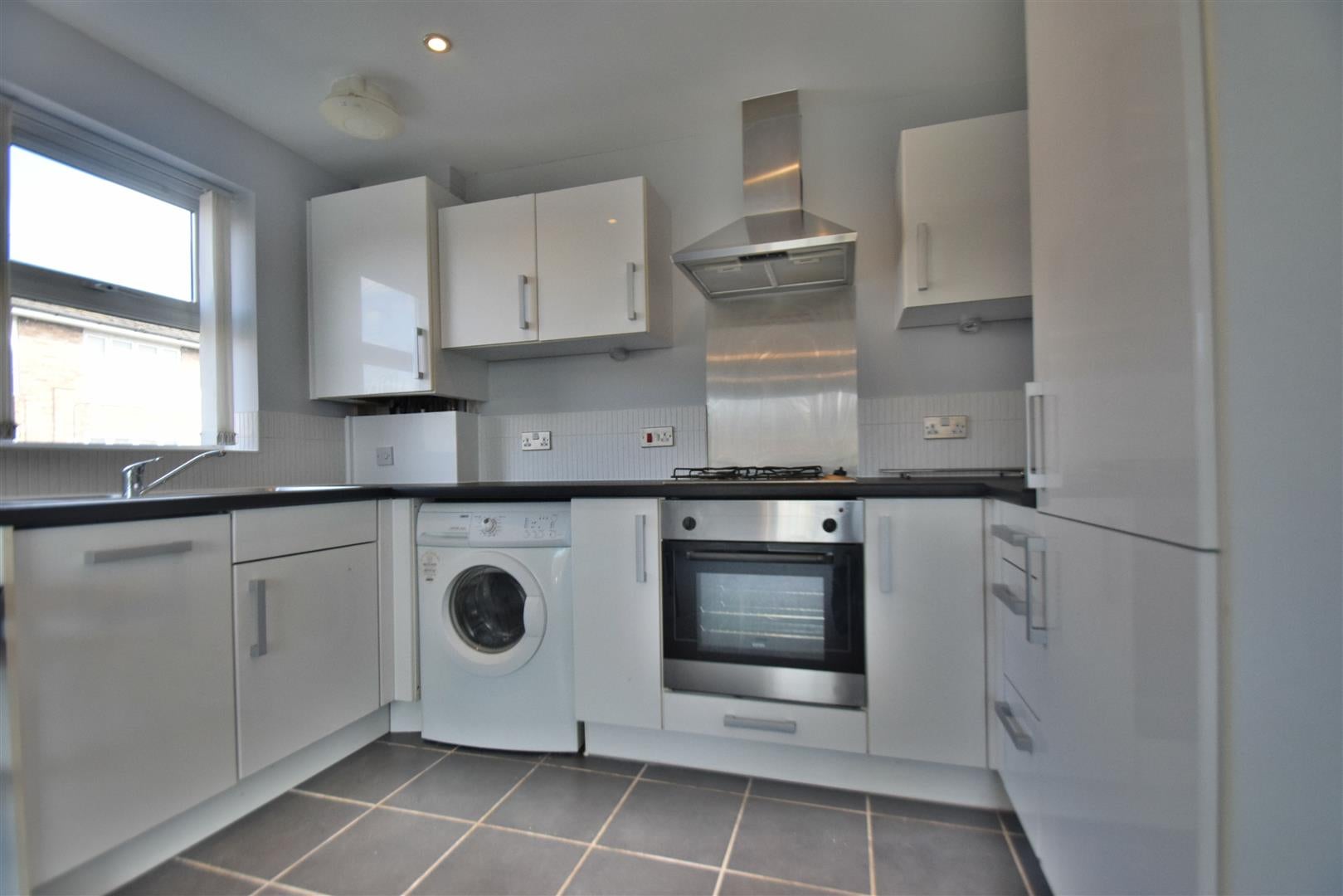 Flat Hardy Mews in Greater London