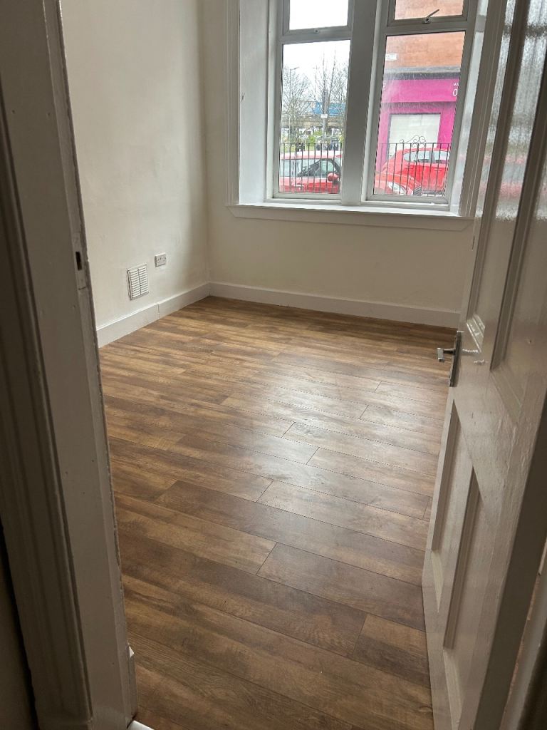Flat Marchbank Gardens in Paisley
