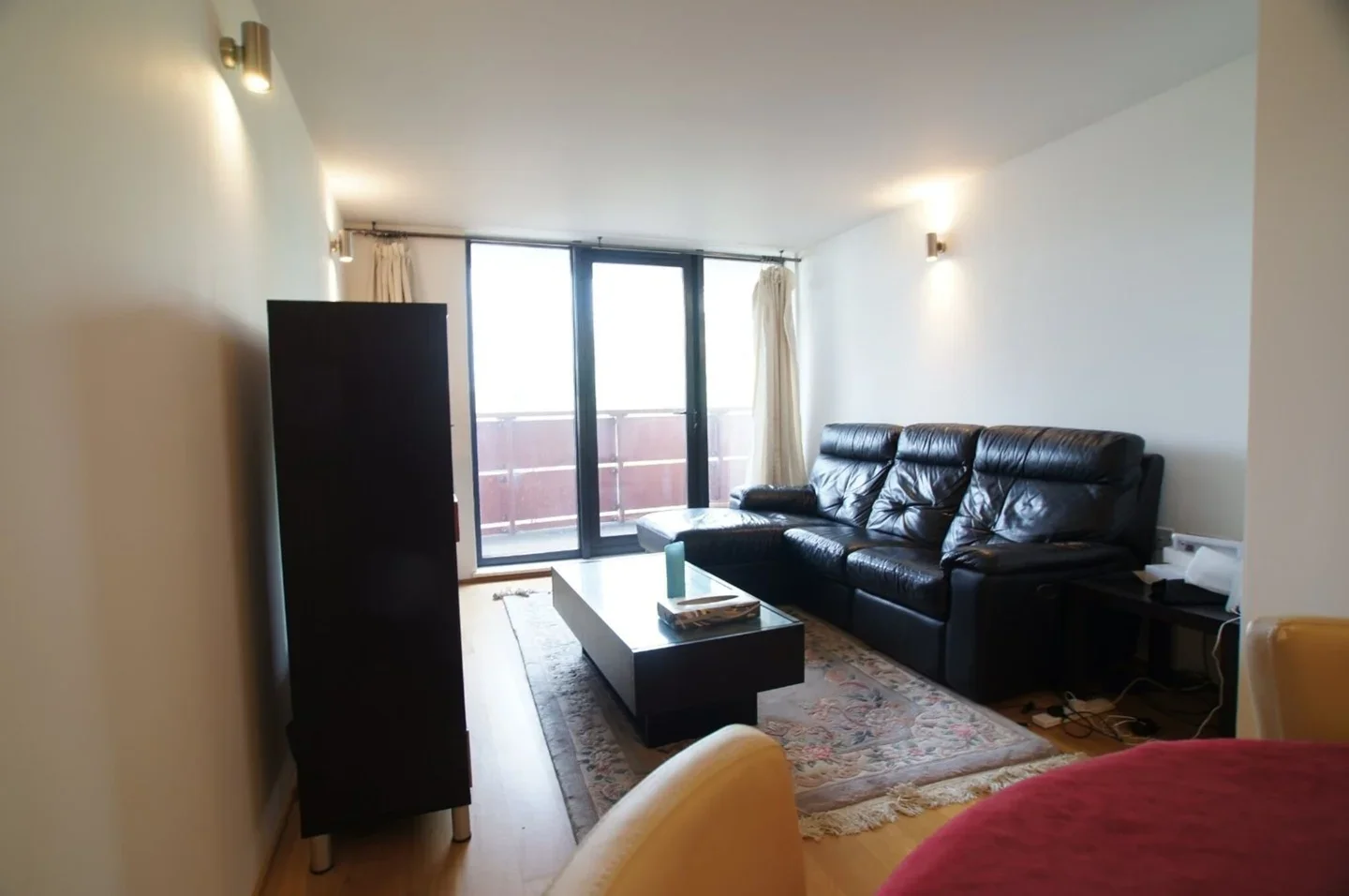 Flat Notting Barn Road in Greater London