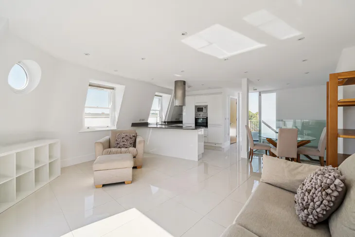 Flat Lancaster Road in Greater London