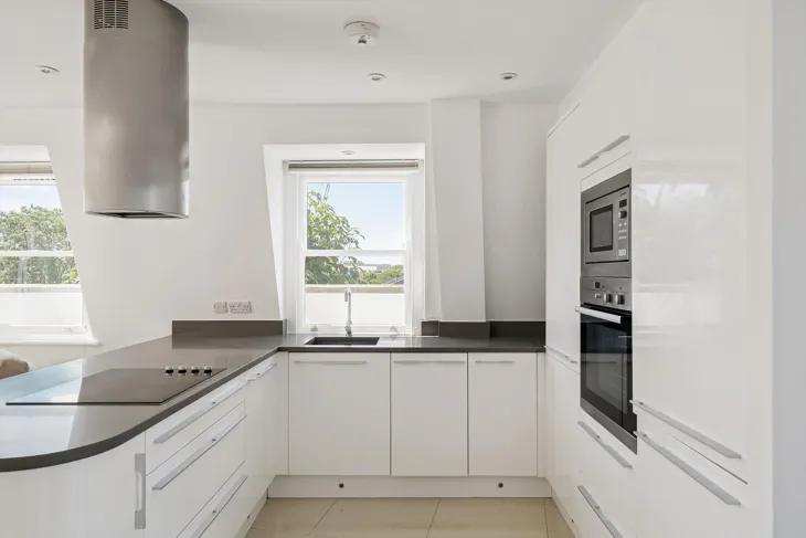 Flat Lancaster Road in Greater London