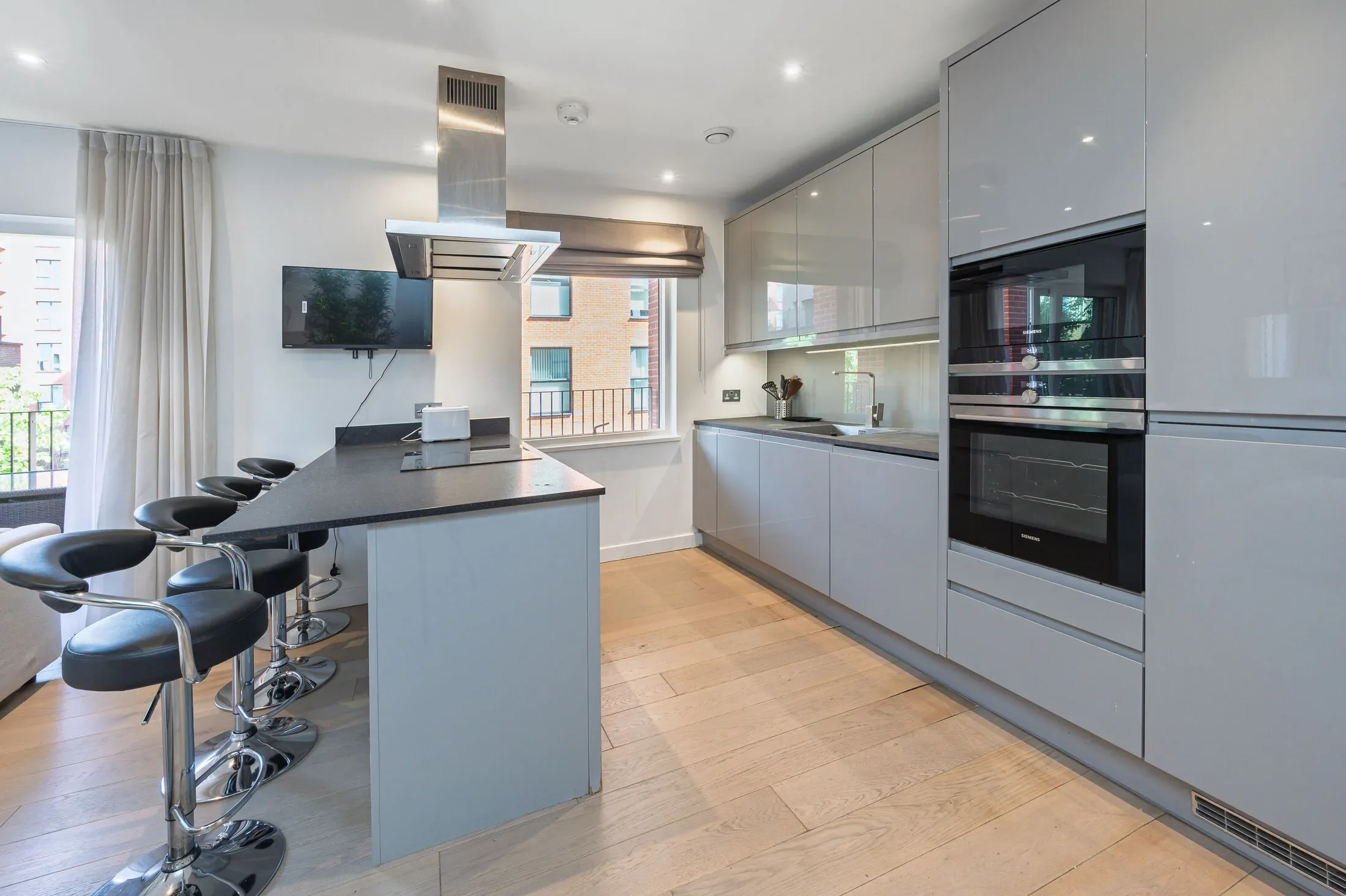 Flat Felar Walk in Greater London