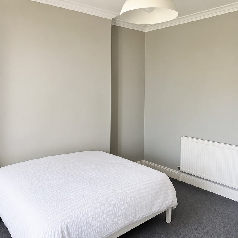 Room Ringford Road in Greater London